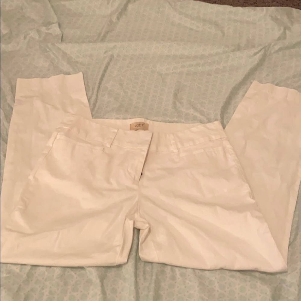 White Capri pants